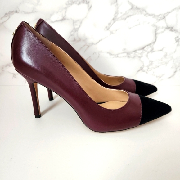 NWOB Lauren Ralph Lauren | Lindella Leather Black Velvet Cap Toe Pumps - Size 8 - Picture 1 of 10
